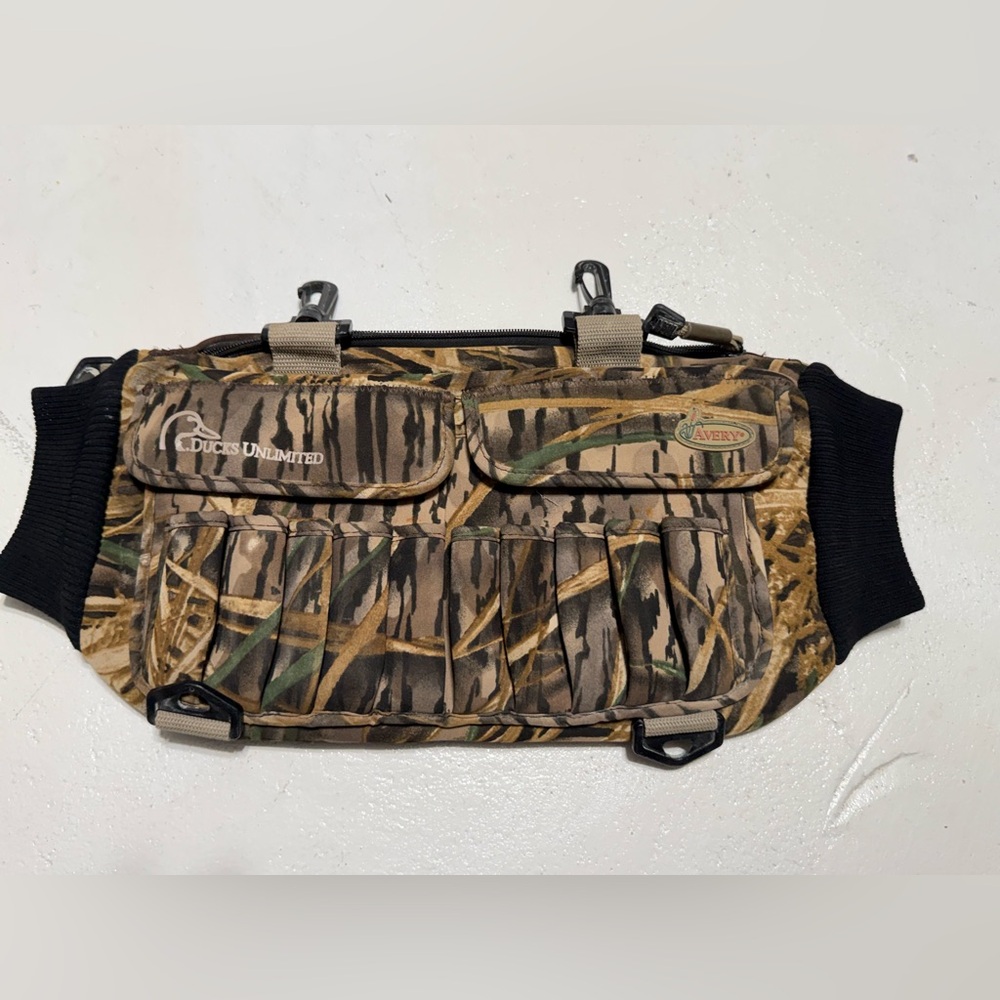 Avery brand ducks unlimited muff neoprene 16” L 8” T camouflage